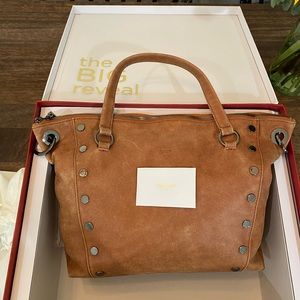 Hammitt Daniel Large in Saddle